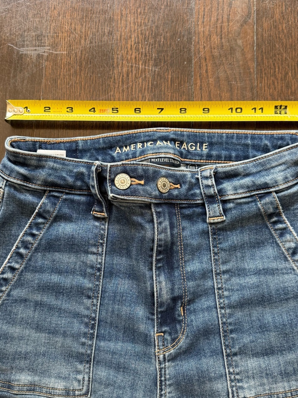 American Eagle Outfitters Super High-Rise Medium Wash Jeans Flare Size 6 - Picture 8 of 11